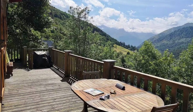 Chalet with breathtaking mountain views