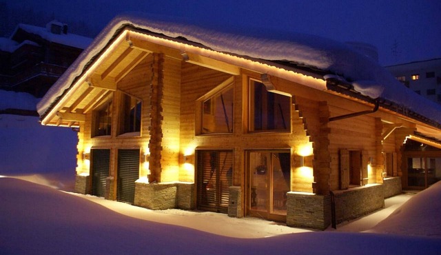 Chalet with indoor pool