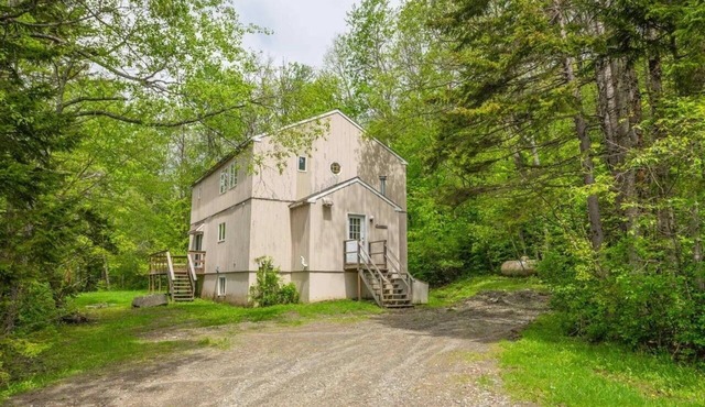 Chalet With Mountain View Steps From Shuttle