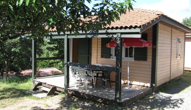 Chalet with Terrace in Vogüé - 6 People