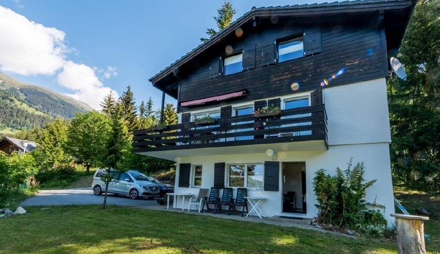Chalet with unique view of the Rhone valley