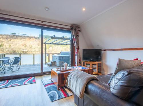 Chalet Woodhaven by Interhome