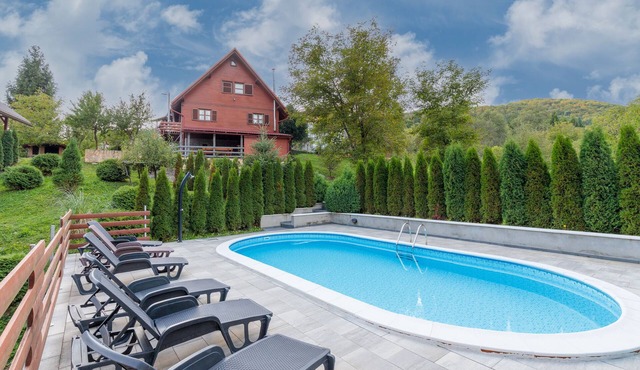 Chalet Zavrh with Private Heated Pool, Zavrh, Croatia