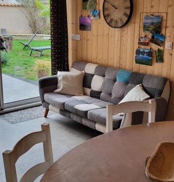 Chalet zen avec son jacuzzi et jardin
