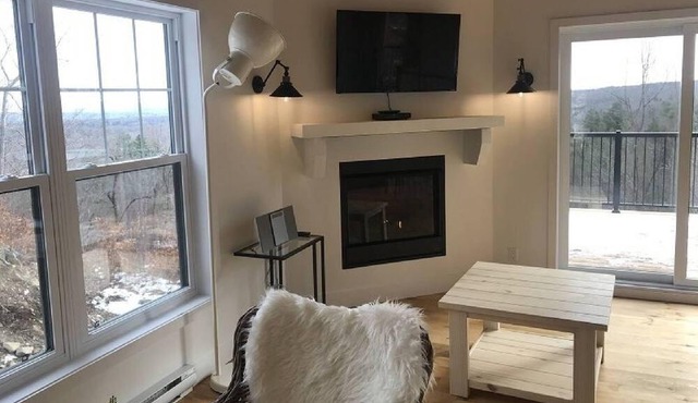 CHALETMAG is a high-end chalet rental company located in the Magog region. Conce
