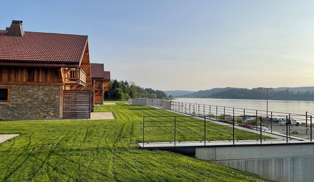 Chalets Coeur du Lac à 100 m du Lac Saint-point !