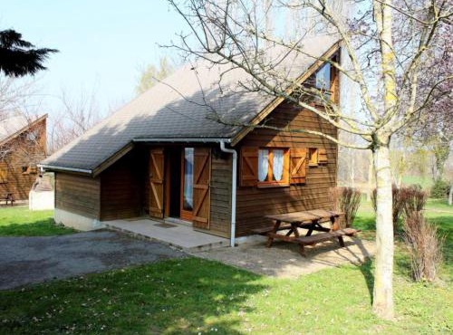 Chalets indépendants avec jardin et jeux d'enfants - FR-1-489-402