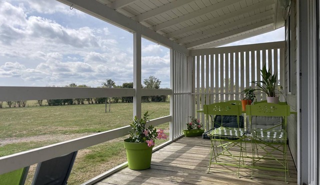 Chalets with terrace, linen included in Pierrefitte-sur-Loire