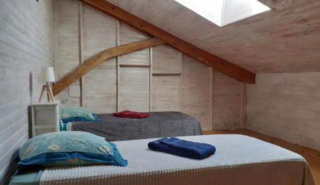 CHALEUREUX COTTAGE, PISCINE PATIO