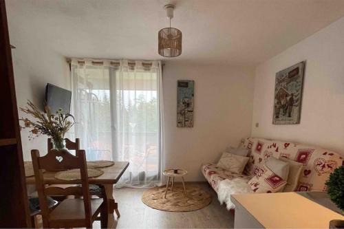 Chaleureux Studio Montagnard avec balcon 2303