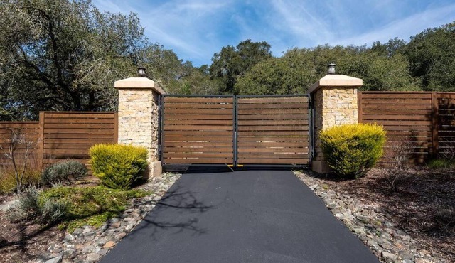 Chalk Hill Cottage - 1 BR w/ Sleeper Sofa