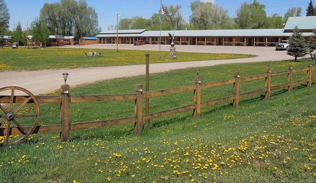 Chama River Bend Lodge