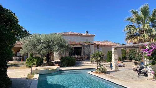 Chambre privée chez l habitant au mas des fontaines