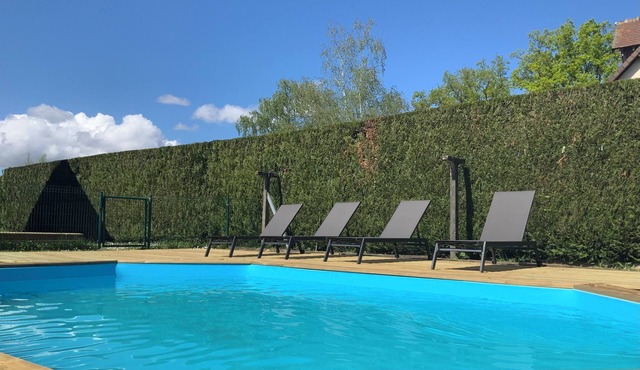 Chambord heated swimming pool gîte des Grotteaux