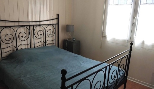 Chambre à la Campagne Avec Spa. Lacs, Randonnées, Villages Médiévaux Alentours