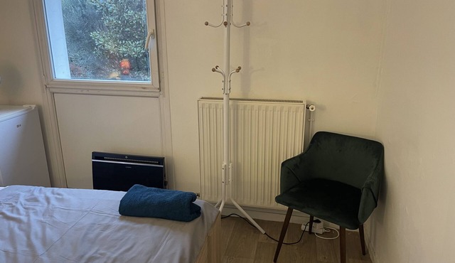 Chambre à Longjumeau Dans une Maison de Ville