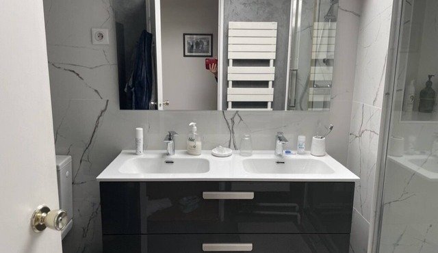 Chambre à Louer Dans un Domaine Avec Piscine et Tennis Proche de Versailles