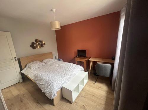 Chambre 11 m2 privée et calme à Muret chez l'habitant