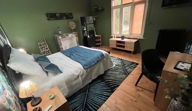 Chambre au Calme Dans un Village Avec Toutes Commodités "vers le Soleil Levant"