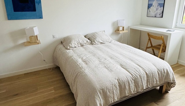 Chambre Avec Salle de Bain Privée Dans Maison, Proche Autoroutes et Commerces