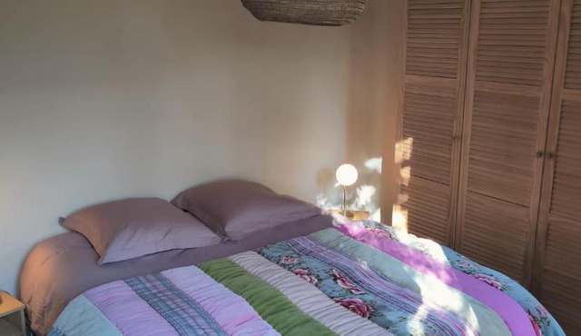 Chambre côté jardin dans maison Art Déco Toulouse