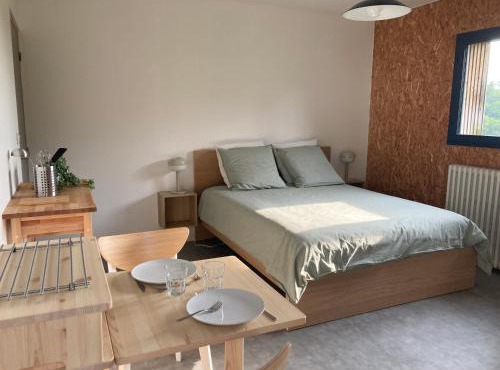 Chambre calme et spacieuse pour amoureux de la nature