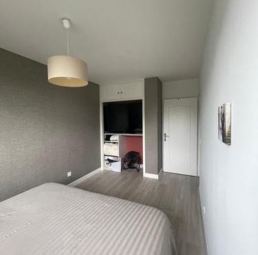 Chambre cosy dans superbe appartement tout équipé cher habitant