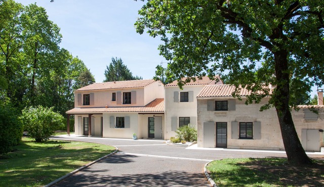 Chambre D'hôte Rénovée au Coeur des Vignes de Cognac à 5 min du Fleuve Charente