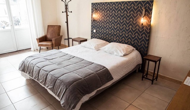 Chambre D'hôtes: Fins Bois Piscine, Ludothèque, Rétrogaming