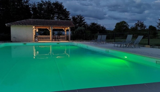Chambre D'hôtes Tournesol, Tout Confort, Piscine en Campagne Gersoise