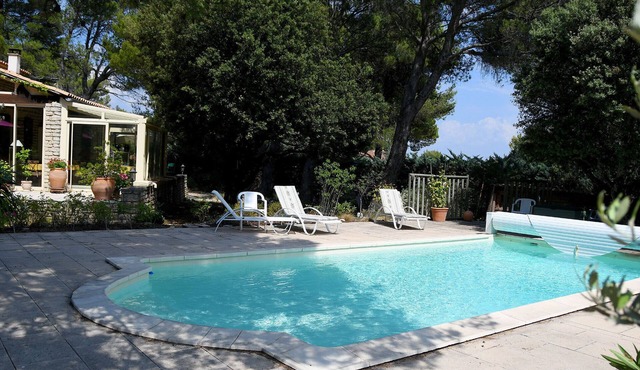 Chambre D'hôtes Spacieuse et Calme au Coeur du Luberon