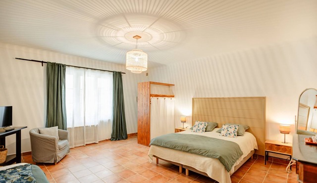 Chambre d'hôtes de la Cour - Provence Occitane