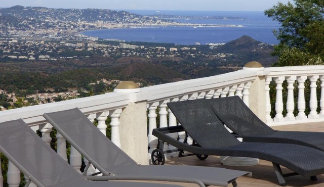 Chambre d'Hôtes avec kitchenette Vue Mer et montagnes L'Estérel Panoramique
