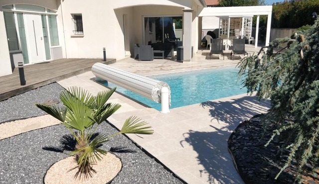 Chambre d'hôte dans une propriété avec piscine