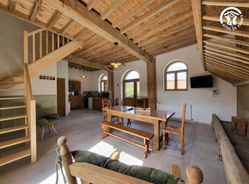 Chambre d'hôtes au coeur de la Ferme de la Porte en Aix pour 2