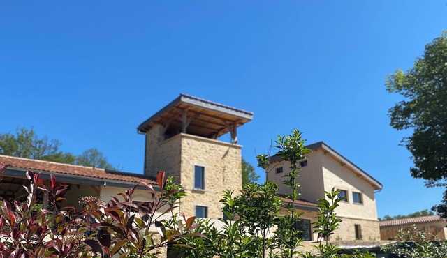 Chambre D'hôtes SPA Privatif La Tour du Laurensou Figeac La Campagne en Ville