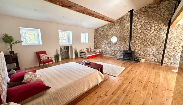 Chambre d'hôte suite in an estate in the heart of the valley, a change of scenery guaranteed.