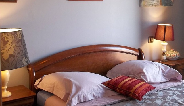 CHAMBRE D'HOTE DE LUXE private heated pool shower room and terrace garden