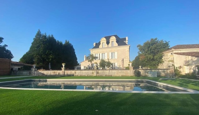 Chambre D'Hote 19th Century Maison de Maitre in the Cognac vineyard area.