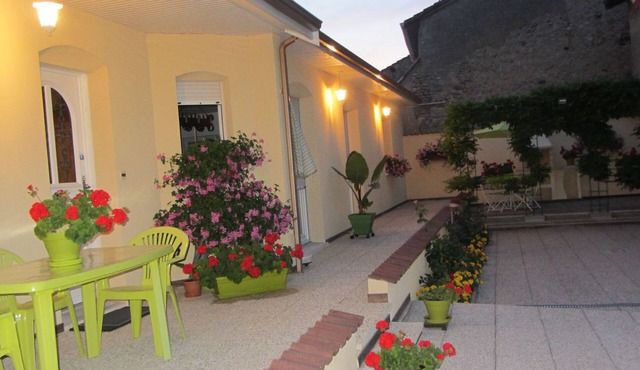 Chambre D'Hotes Les Glycines