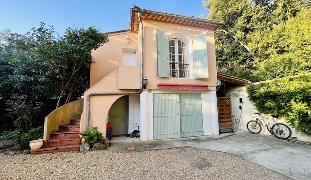 Chambre Dans un Petit Coin de Verdure