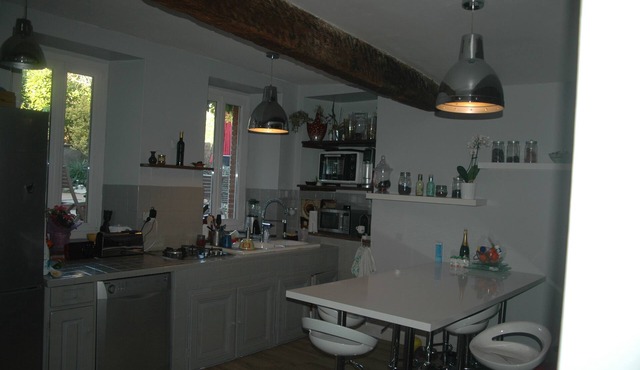 Chambre Dans une Maison Cosy en Plein Centre de Libourne