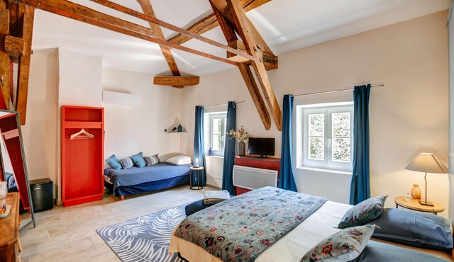 Chambre de d'hôtes des platanes Provence Occitane