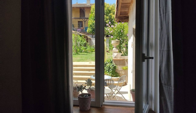 Chambre des Bois - Ground floor - shared bathroom - 5 minutes from the center