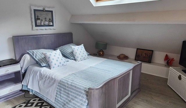 Chambre d’hôtes “Chambre Orange” with Shared Terrace, Garden, and Wi-Fi