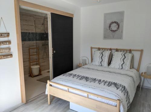 Chambre double indépendante BALI au sein du domaine PASSELOUP