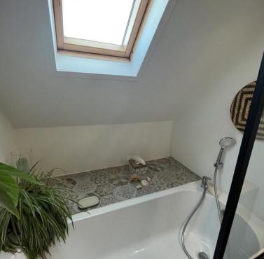 Chambre et salle de bain privée