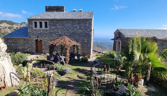 CHAMBRE FANNY PANORAMIC SEA AND MOUNTAIN VIEW