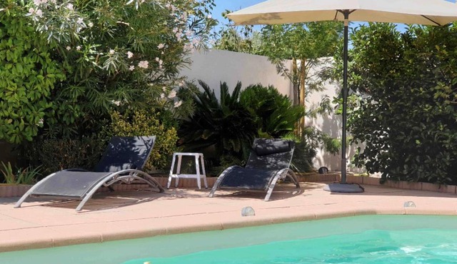 Chambre en Provence dans villa avec piscine