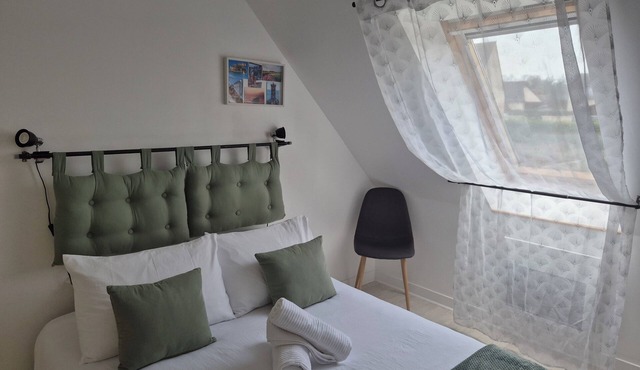 Chambres d'hôtes"Chez Ninie" au pied des Monts d'Arrée.n(2 chambres,4 personnes)